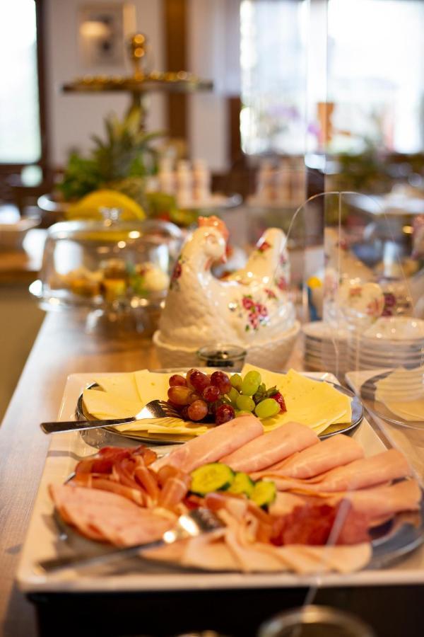 Haus Rose Bed and Breakfast Allensbach Buitenkant foto