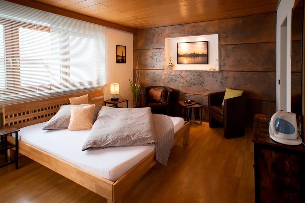 Haus Rose Bed and Breakfast Allensbach Buitenkant foto